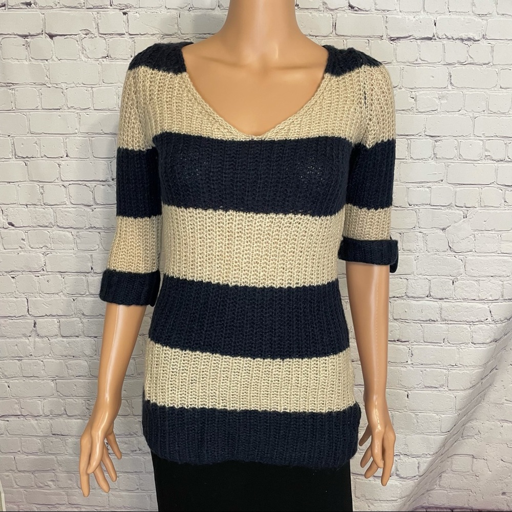 Pink Rose size small Very Soft Mid Sleeve Blue and Tan V-Neck Sweater
